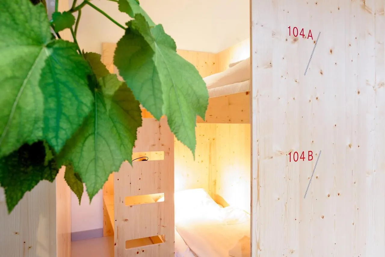 The Green Elephant Hostel & Spa Маастрихт 2*,  Нидерланды