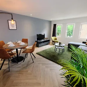 spacious-65m-apartment-in-the-centre-of-eindhoven.valkenburgaandegeul-hotels.com/