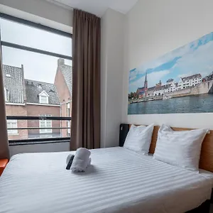 Hotell Easyhotel City Centre