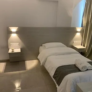 *** Ξενοδοχείο La Veranda Κύπρος