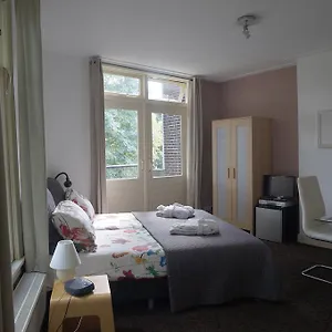 https://bb-tussen-spoor-en-singel-utrecht.utrechthotels.net