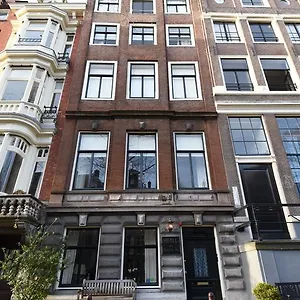 https://hotel-de-leydsche-hof.amsterdamhotelsnl.com