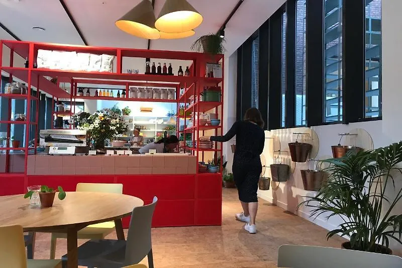 The Green Elephant Hostel & Spa 마스트리흐트